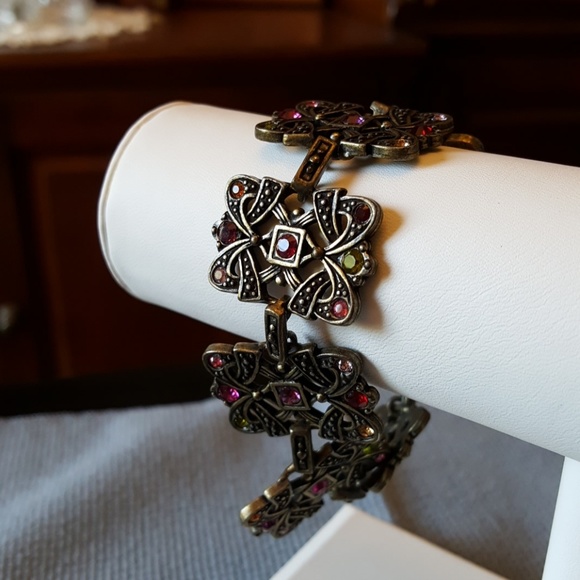Jewelry - Antique-style bracelet